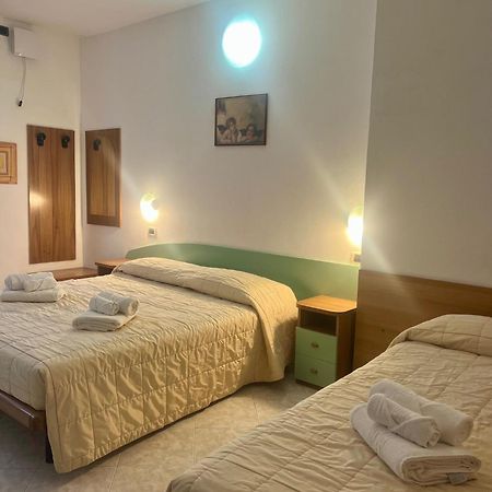 Hotel Villa Luigia Rimini Dış mekan fotoğraf